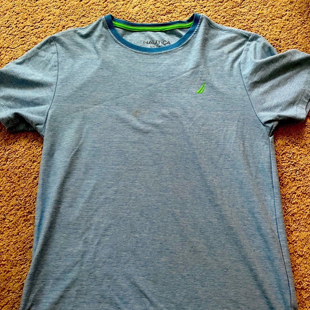 Size Small Náutica T-Shirt